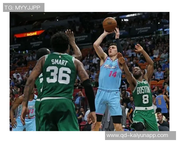 阿德巴约全副武装晒帅照球场缺席也能尽显风采